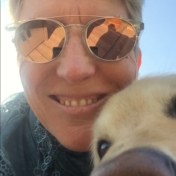 Meet your Posher, Esther - Picture 2 of 2